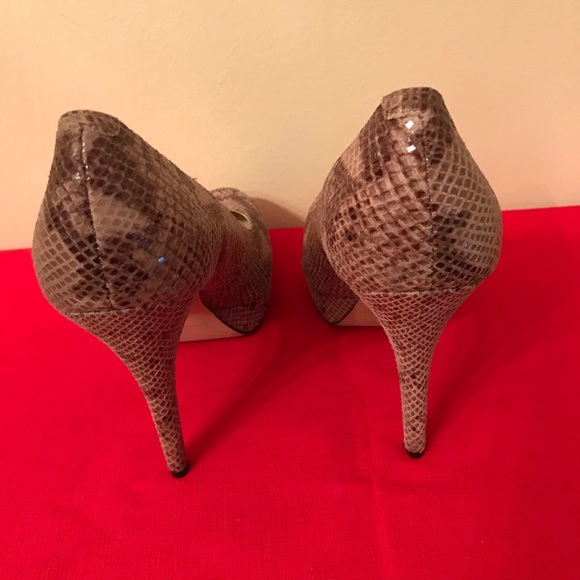 Enzo Angiolini Platform Snake Print Shoes - Picture 6 of 9